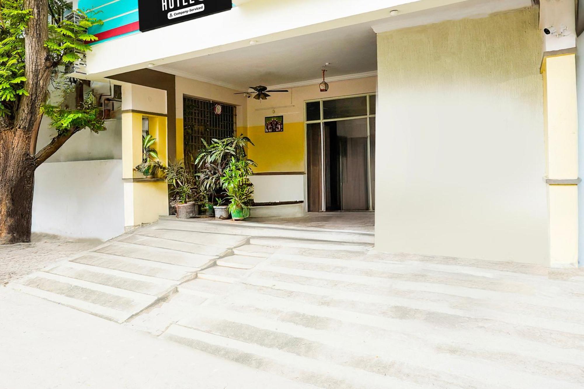 Super Hotel O Karakambadi Road Near Leela Mahal Circle 蒂鲁帕蒂 外观 照片